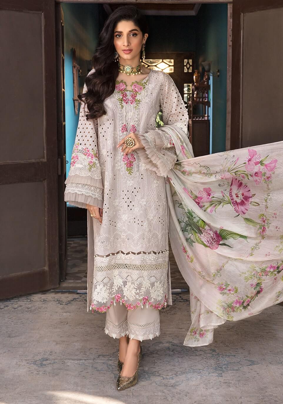 EL 12-3 Piece Heavy Embroidered Chicken Kari Lawn Suit ( Printed Poly Lawn Dupatta )