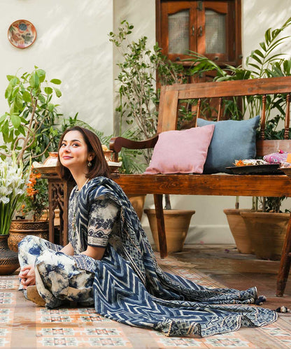 SP 500-3PC Digital Printed Lawn Shirt with Lawn Dupatta
