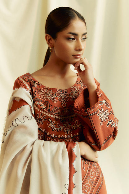 ZS 2555B-3 Piece Unstitched Heavy Embroidered Lawn Suit ( Fine Printed Polly Lawn Dupatta )